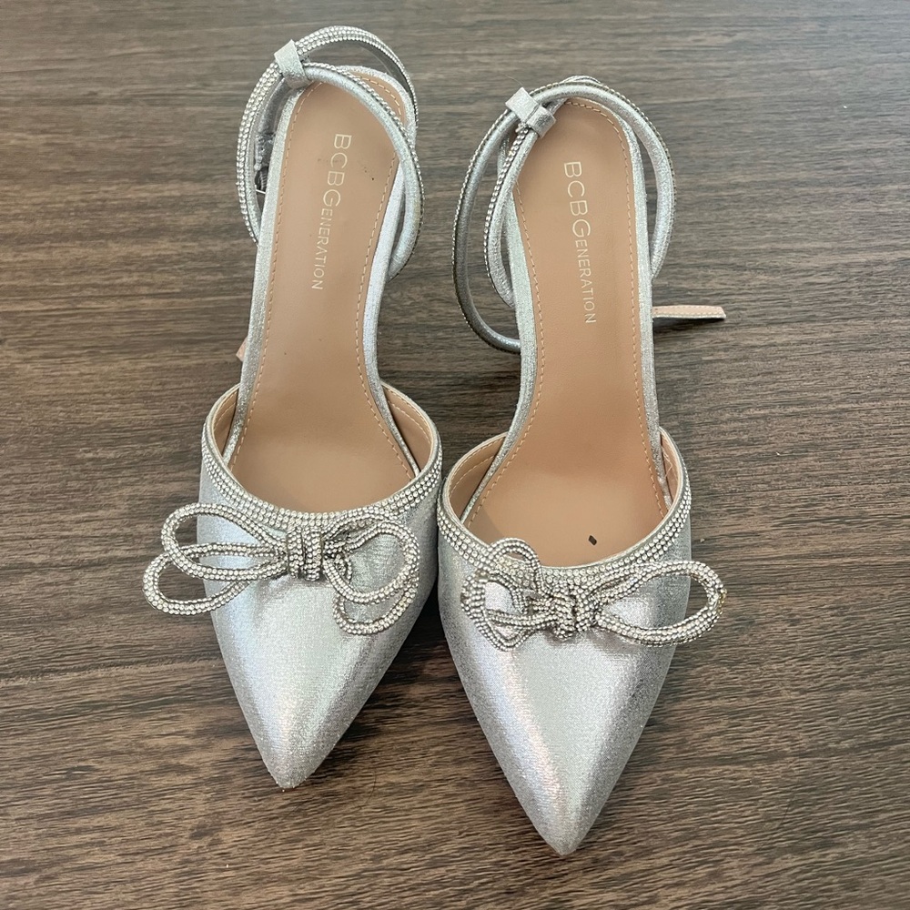 BCBG bow heels